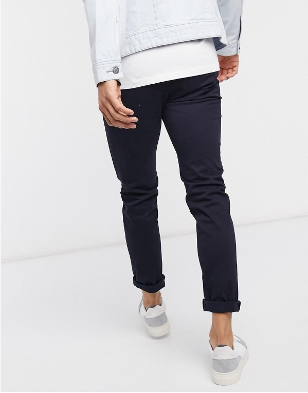 granatowe spodnie casual 