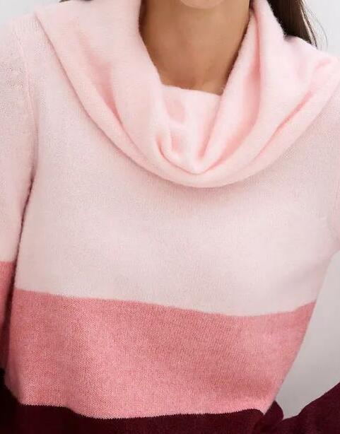 SWETER Z GOLFEM