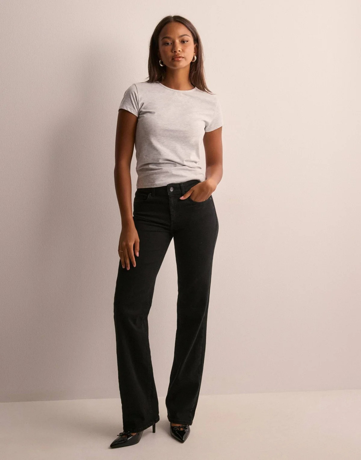 CZARNE PROSTE SPODNIE JEANS