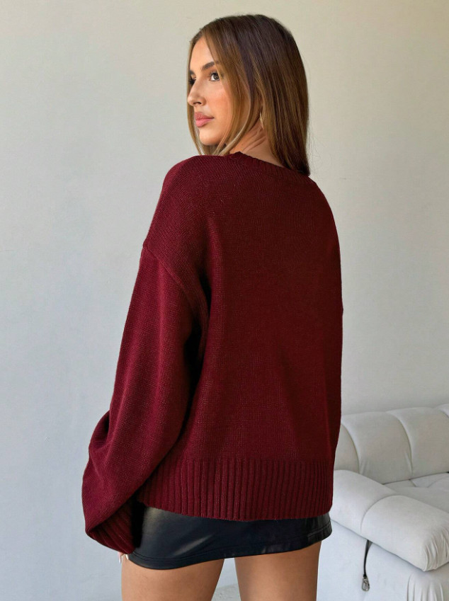 LUŹNY DZIANINOWY SWETER OKRĄGŁY DEKOLT 