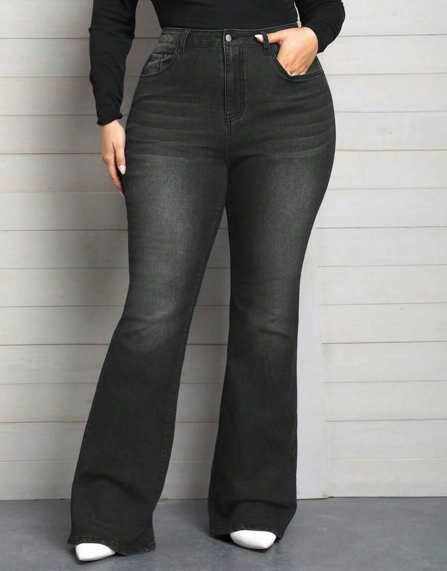 czarne spodnie jeans dzwony