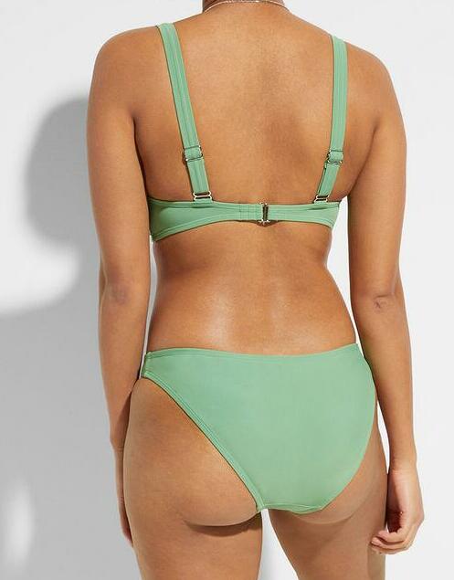 DÓŁ OD BIKINI