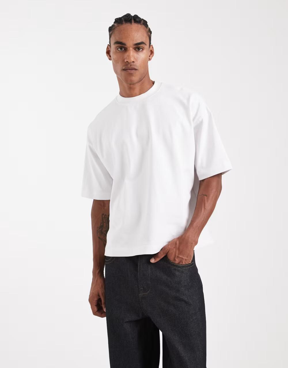 BIAŁY T-SHIRT OVERSIZE