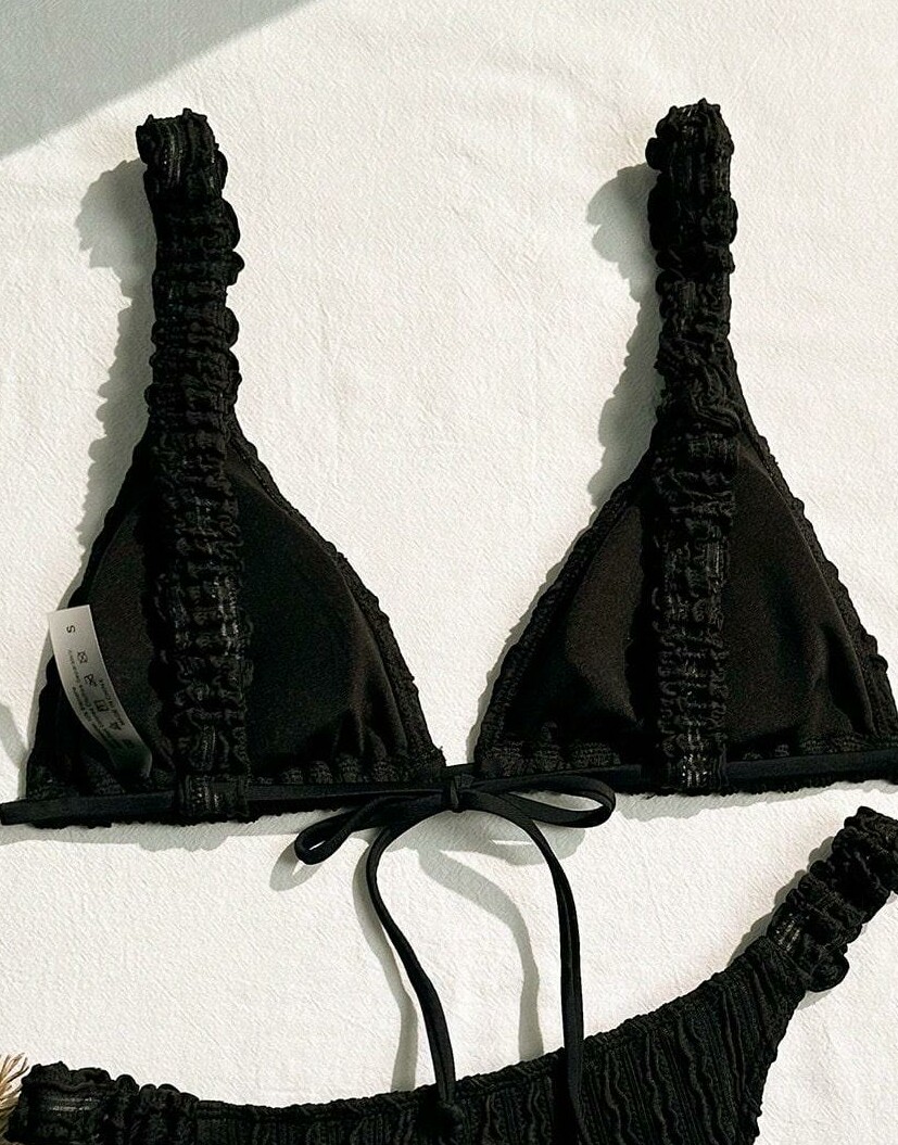 czarna góra od bikini