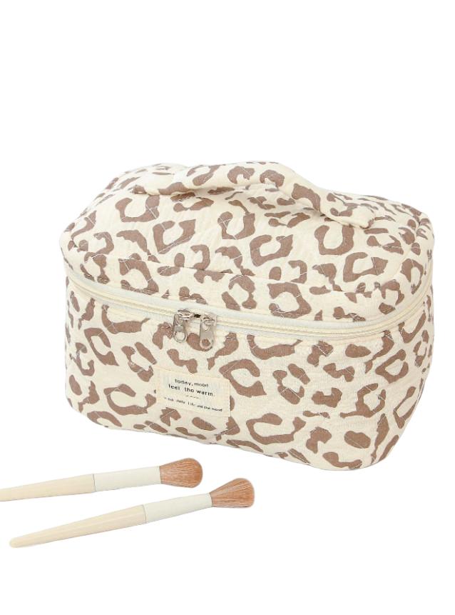 KOSMETYCZKA ZAMEK ANIMAL PRINT