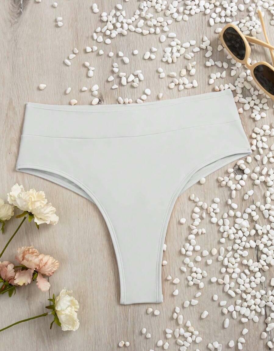 biały dół od bikini