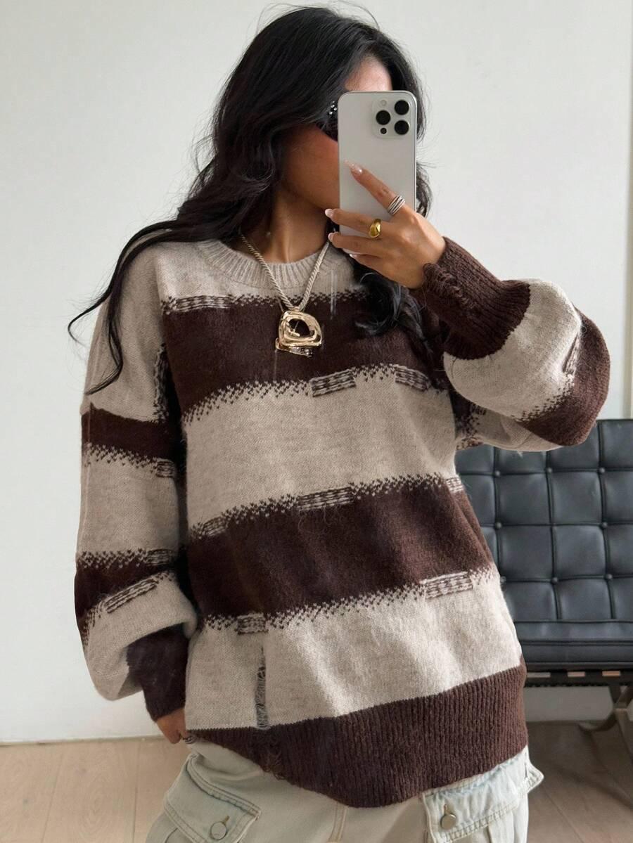 SWETER Z DOMIESZKĄ WEŁNY PASKI 