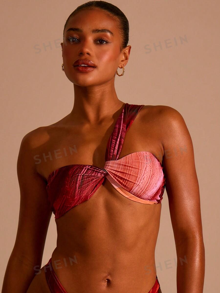 góra od bikini asymetria splot