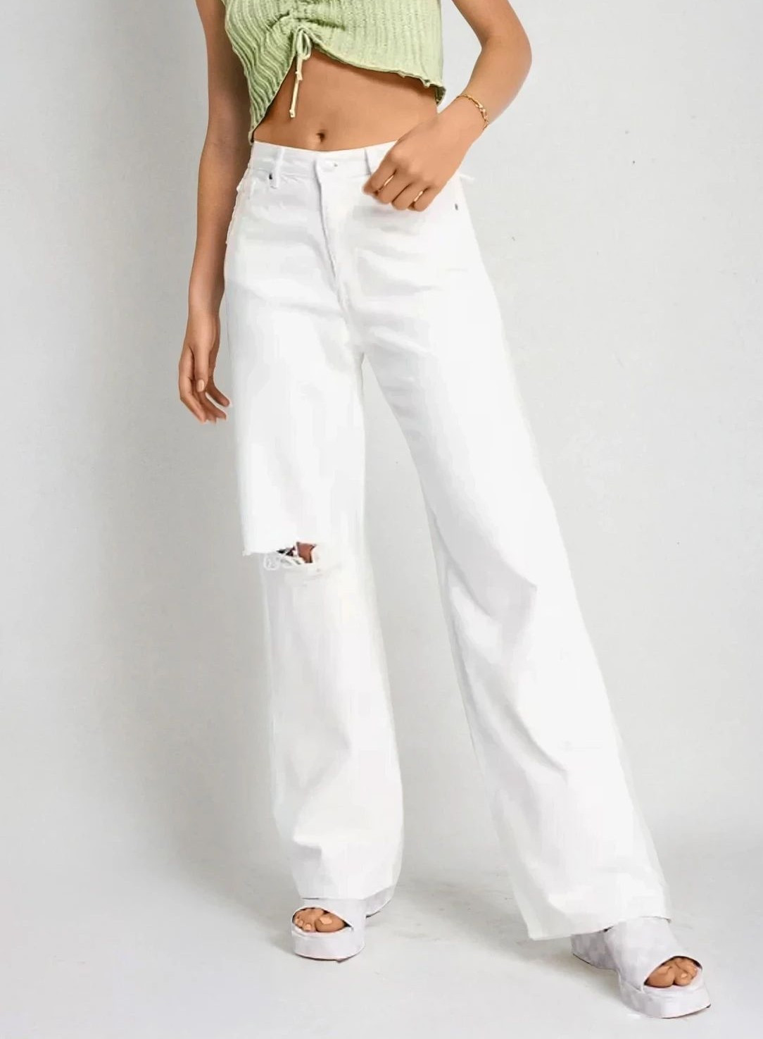 BIAŁE SPODNIE JEANS