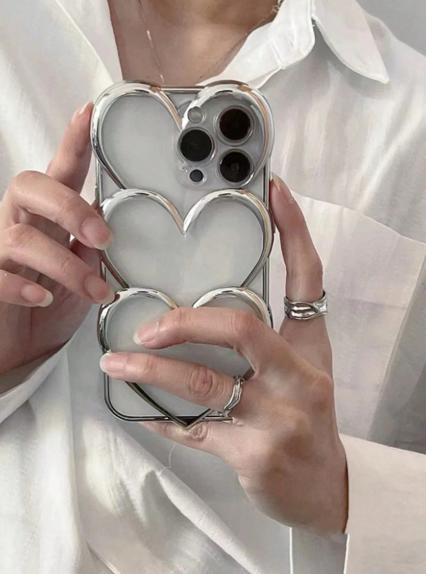 bezbarwne etui serca iPhone 15 Pro
