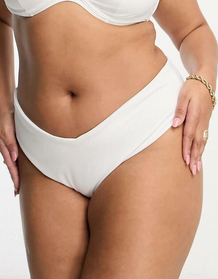 BIAŁY DÓŁ OD BIKINI