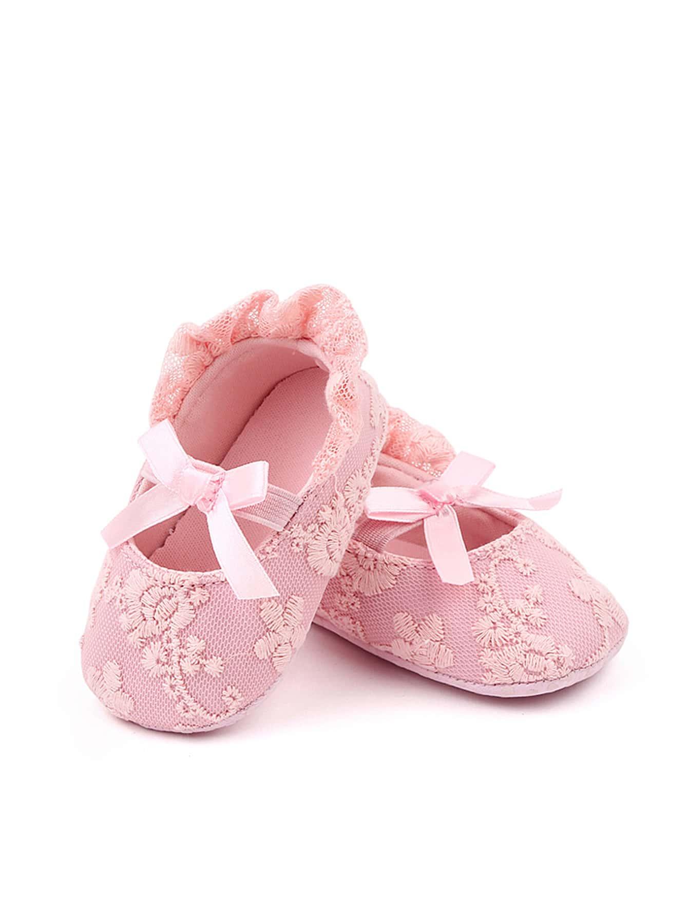 RÓŻOWE BUTY KOKARDY