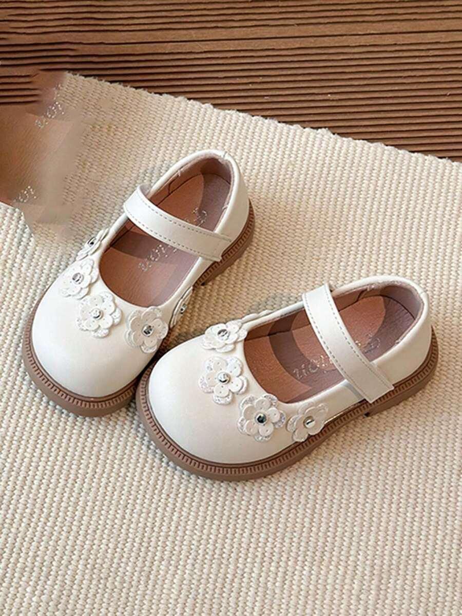 BUTY DZIECIĘCE ZDOBIENIE 