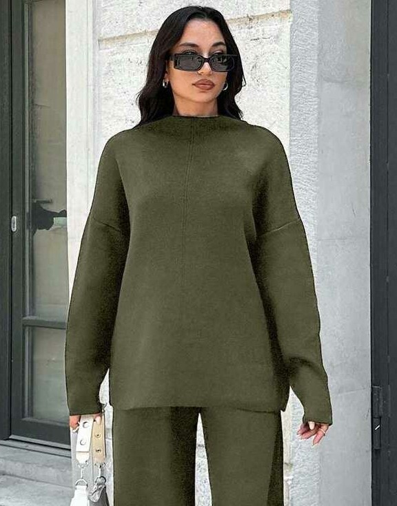 zielony sweter oversize stójka