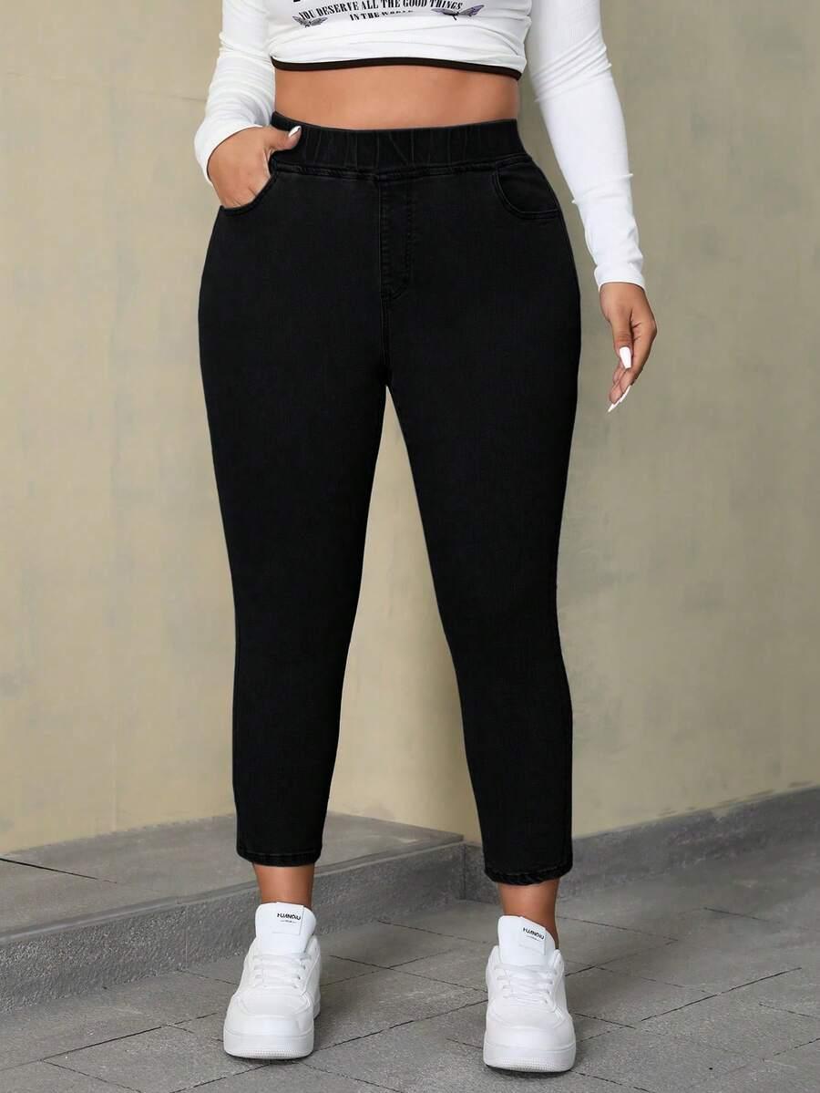 czarne spodnie jeans