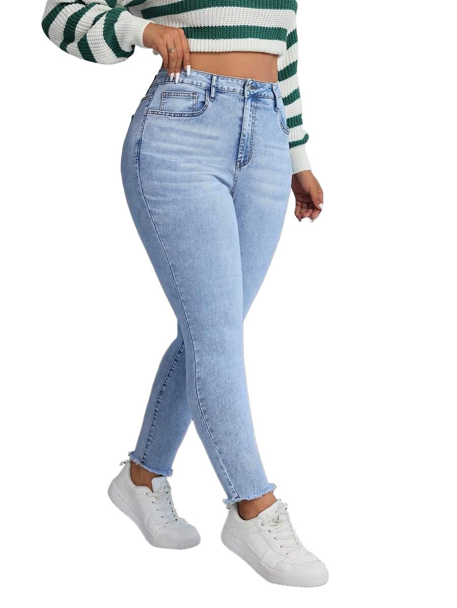JEANSY Z WYSOKIM STANEM