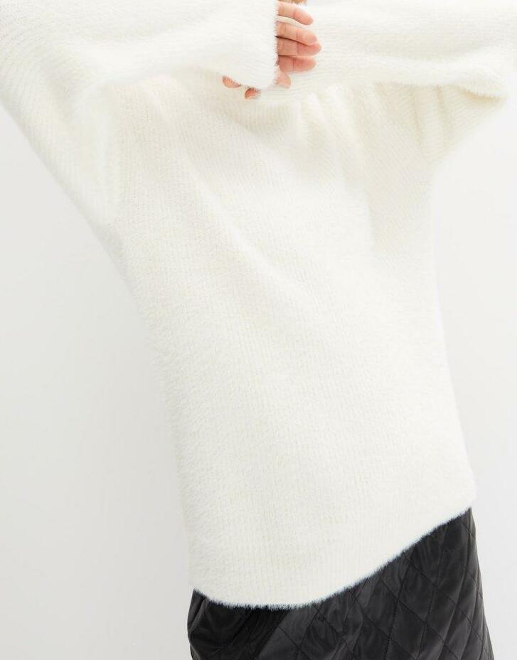 SWETER DAMSKI BIAŁY