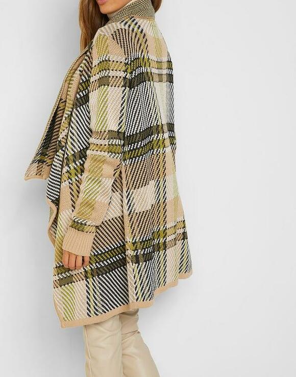SWETER ROZPINANY Z FRĘDZLAMI