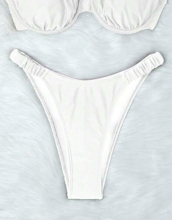 dół od bikini marszczenia