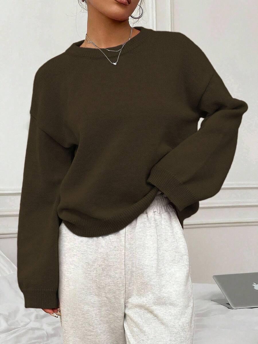 brązowy sweter okrągły dekolt