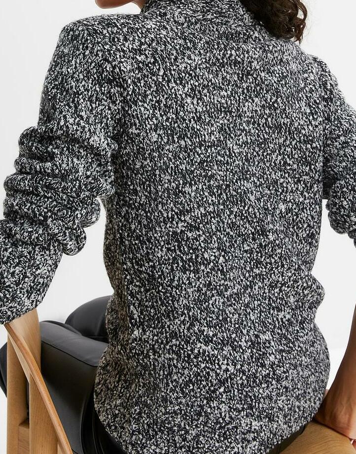 SWETER Z DŁUGIM RĘKAWEM