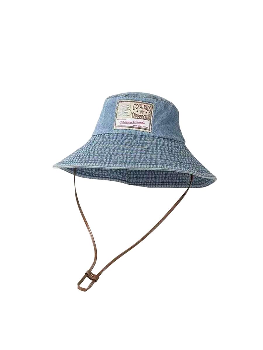 niebieski kapelusz bucket