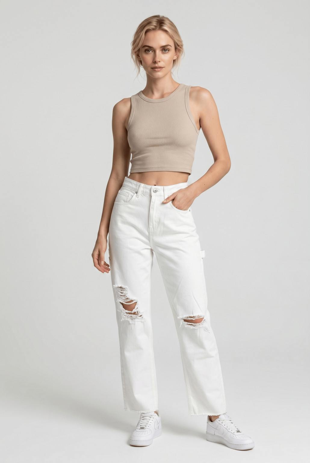 białe spodnie jeans dziury