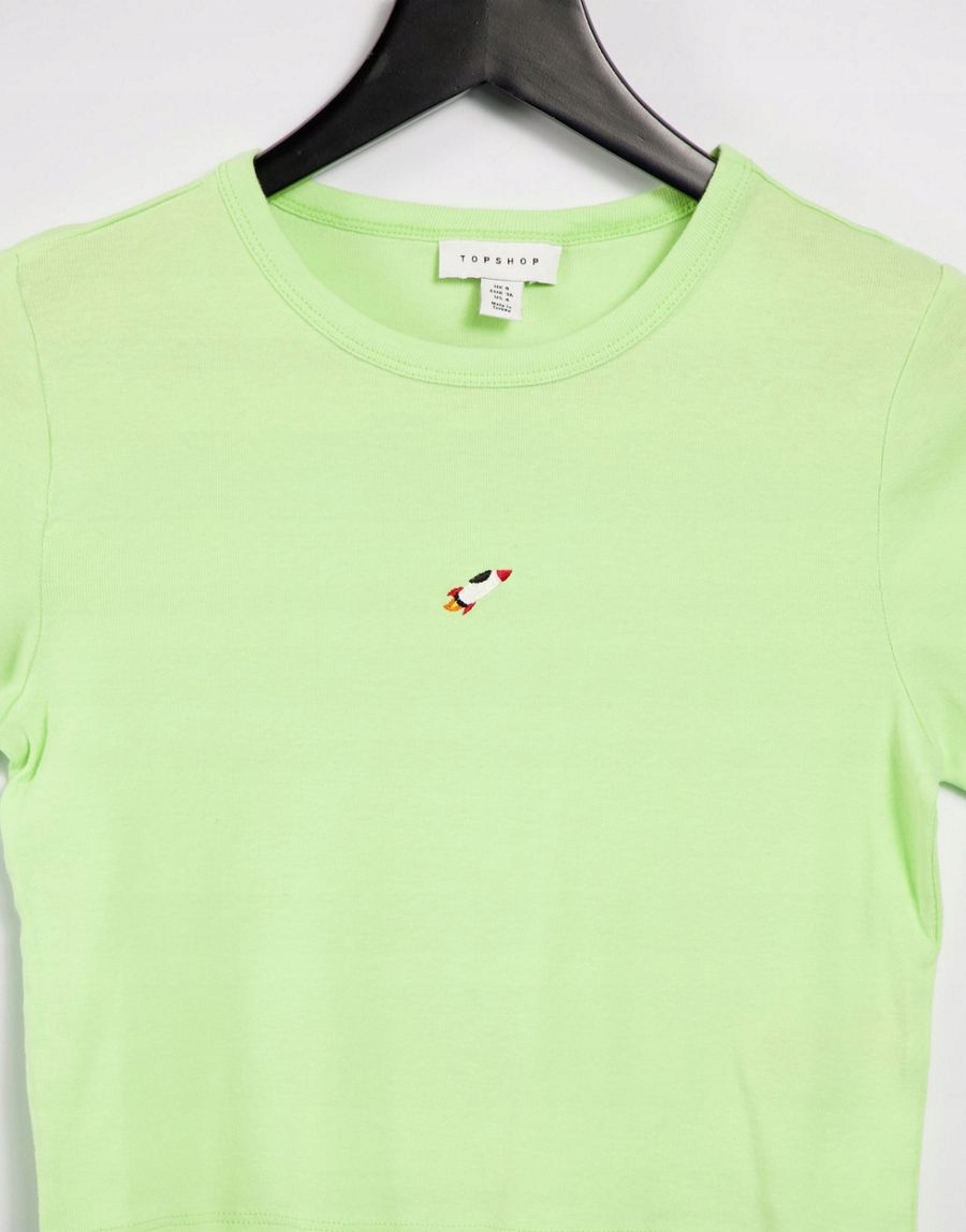 zielony T-shirt haft