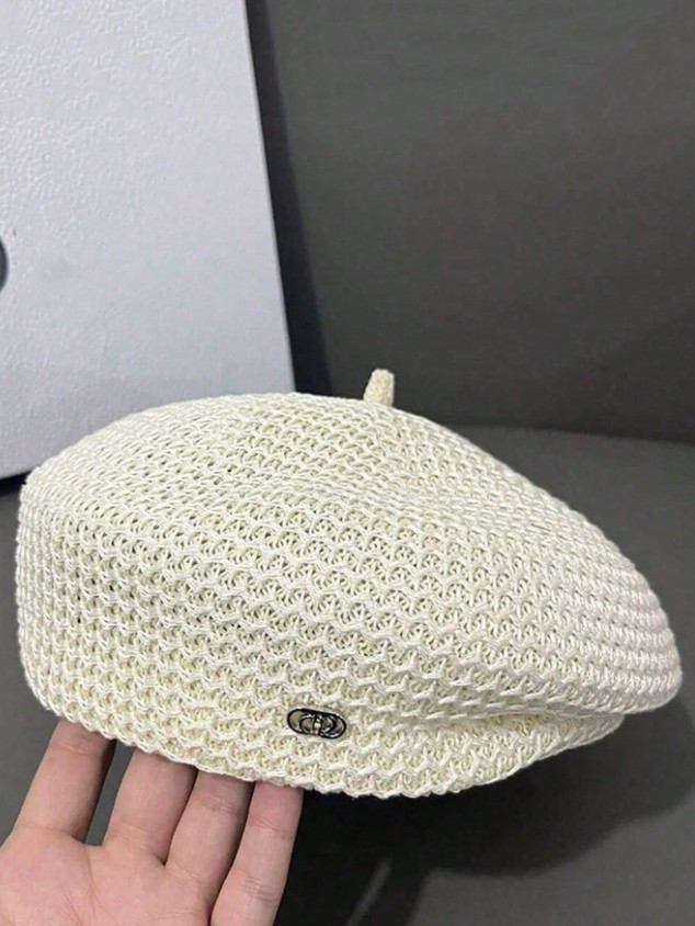 KREMOWA CZAPKA BERET