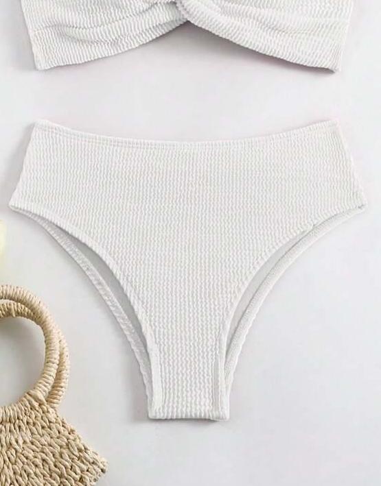 biały dół od bikini 