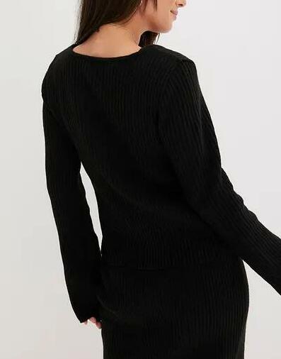 SWETER DAMSKI W PRĄŻKI