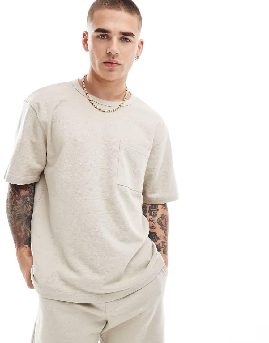 beżowy t-shirt tekstura
