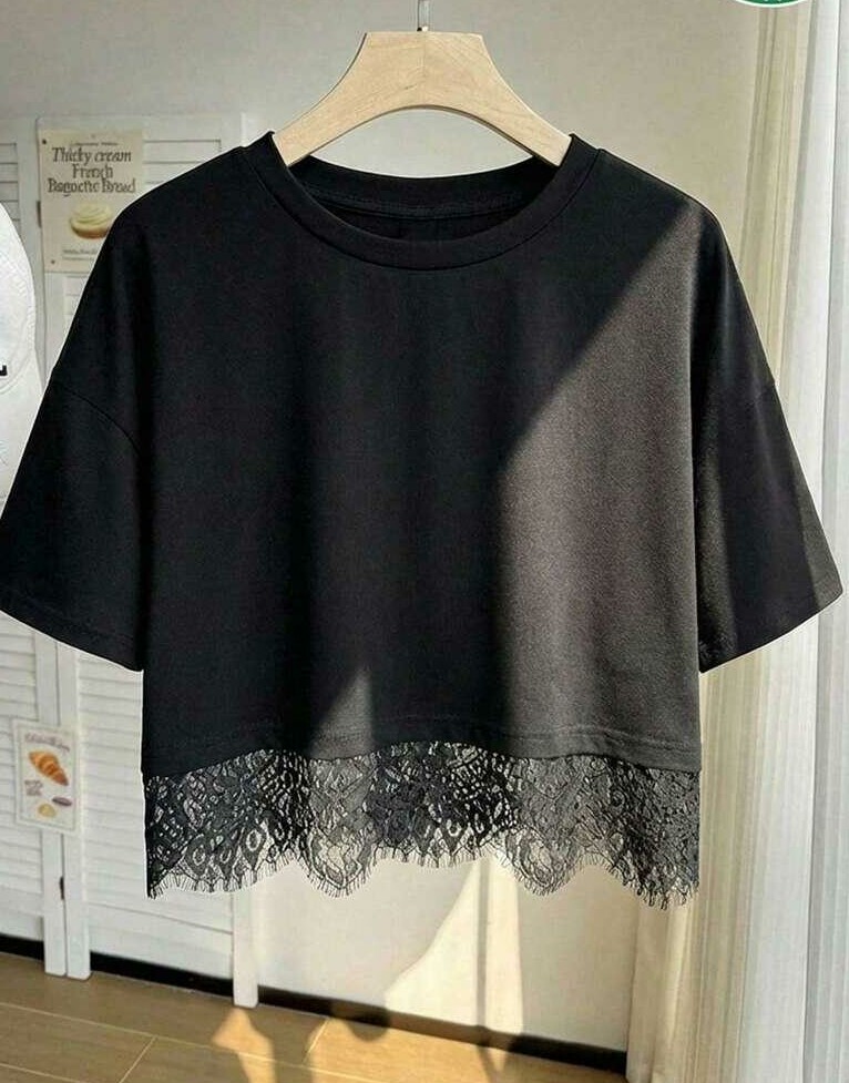 czarny t-shirt koronka