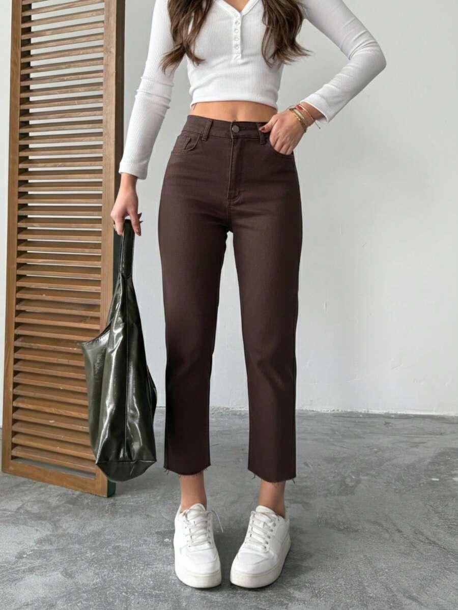 brązowe spodnie jeans