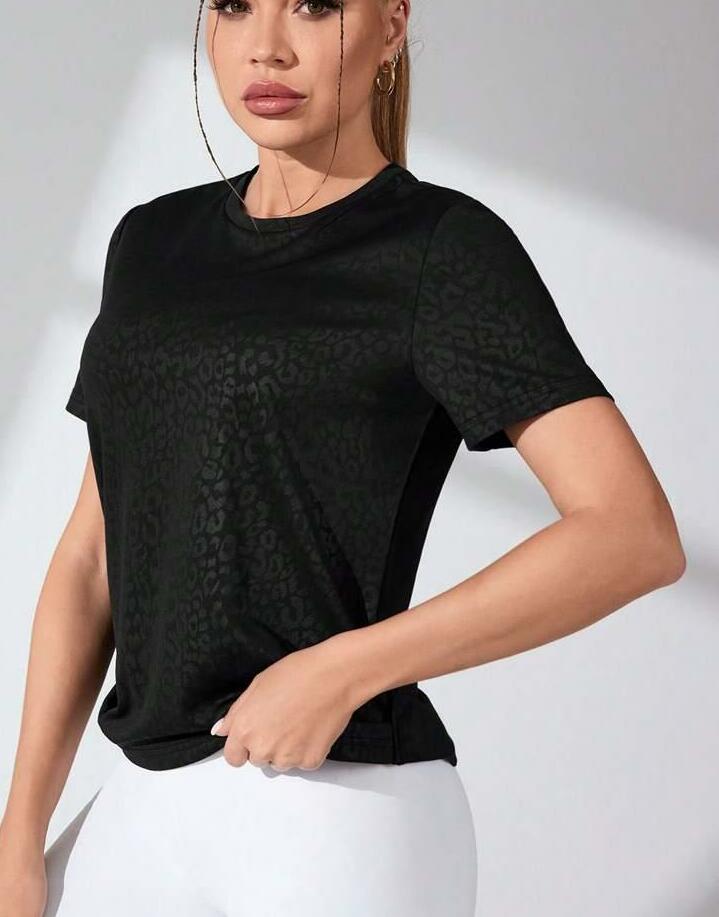 czarny klasyczny t-shirt 