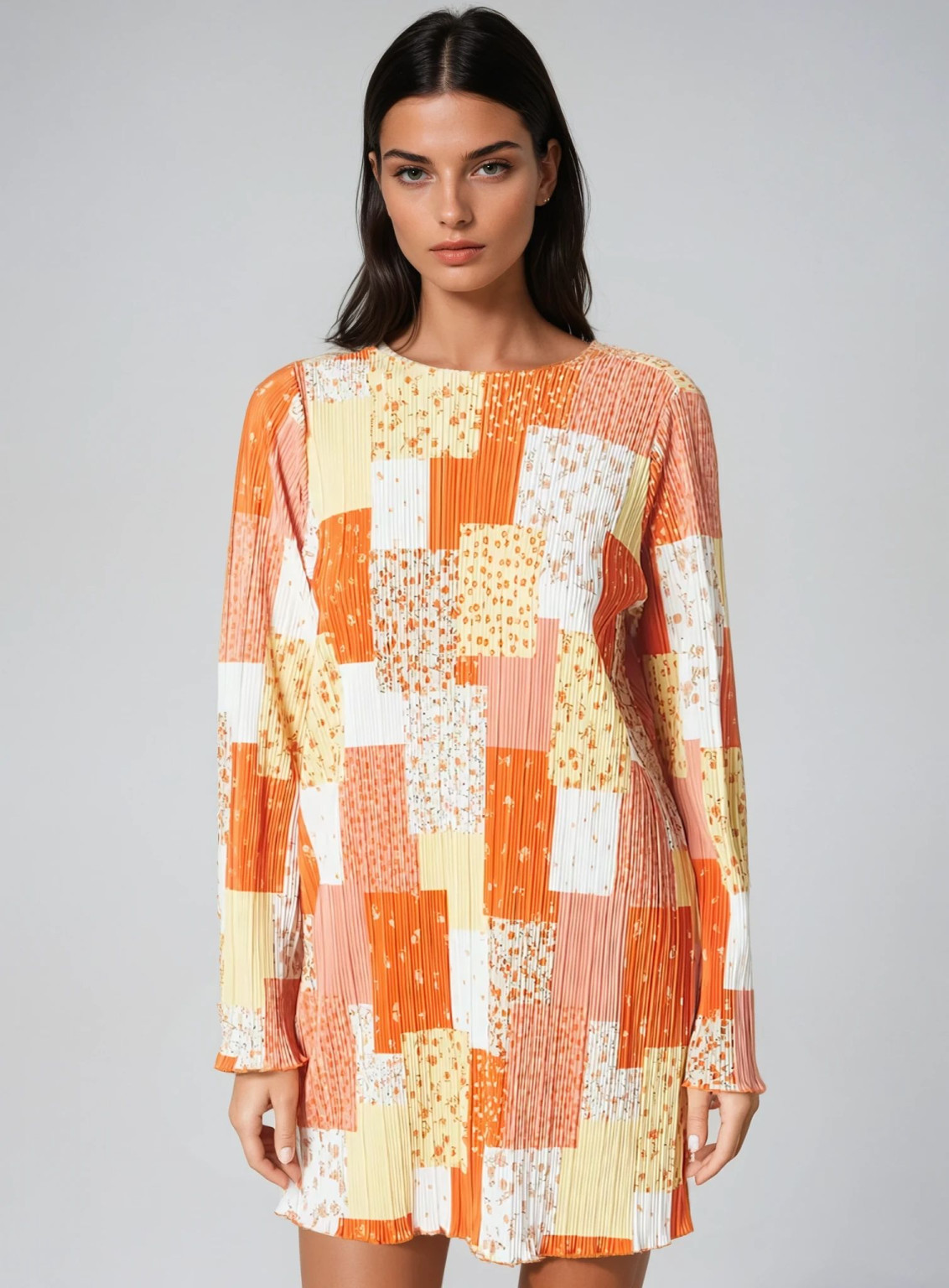 mini sukienka plisy print