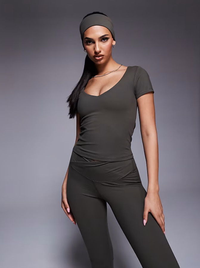 ZIELONY SPORTOWY TOP 