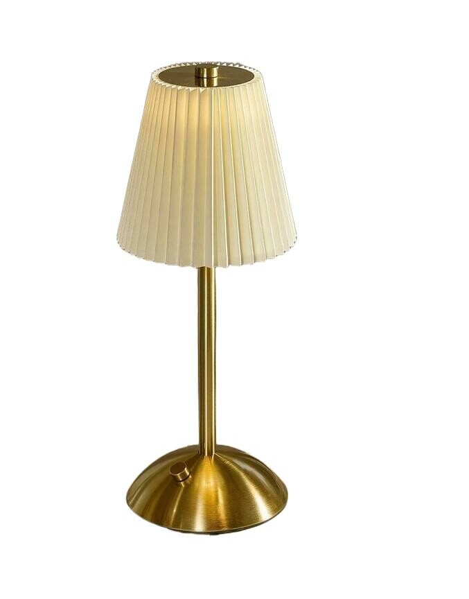 złota lampka nocna