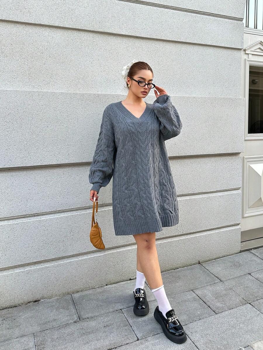 dzianinowa szara sukienka v-neck splot