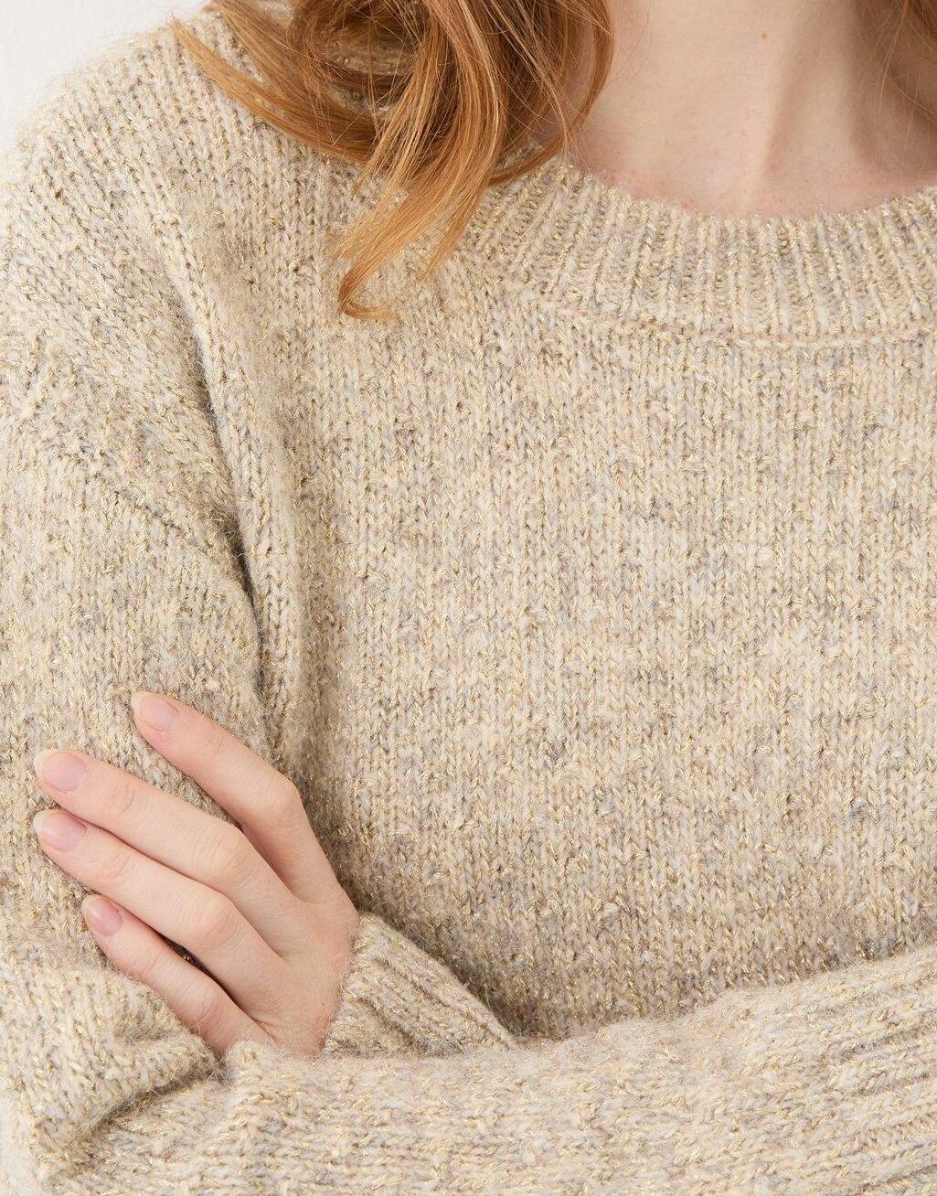 SWETER ZE ZŁOTĄ NICIĄ 