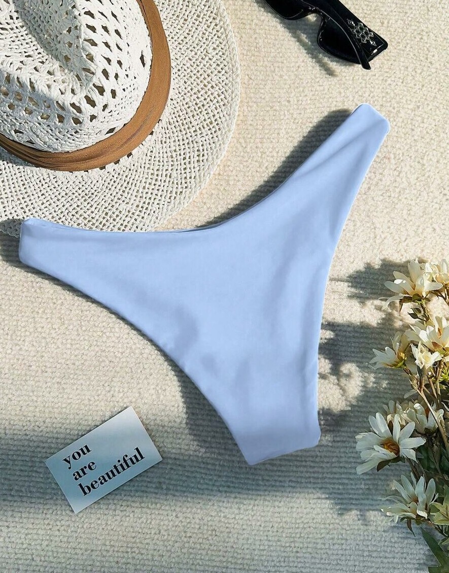 NIEBIESKI DÓŁ OD BIKINI