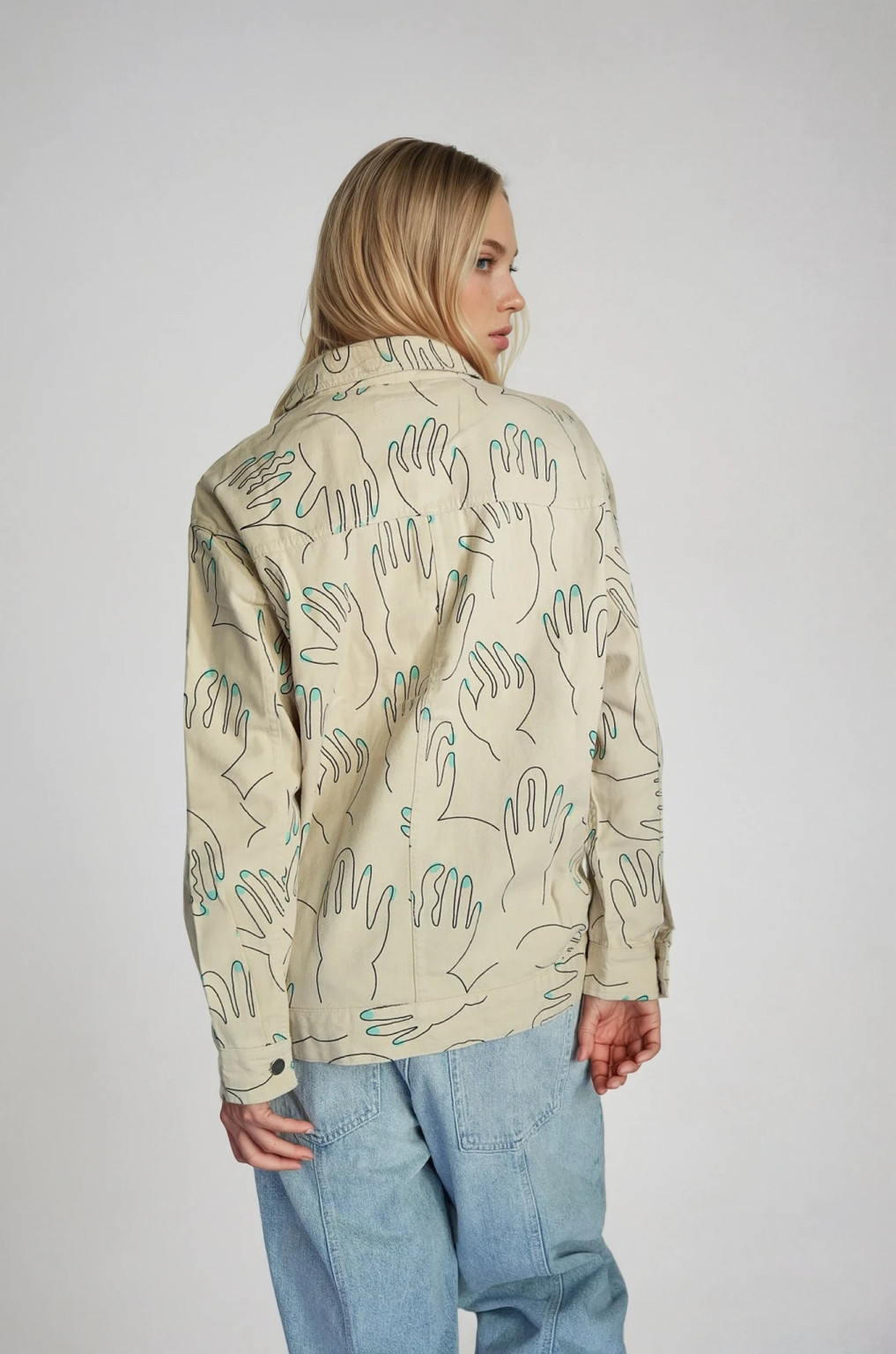 BEŻOWA KURTKA JEANS PRINT