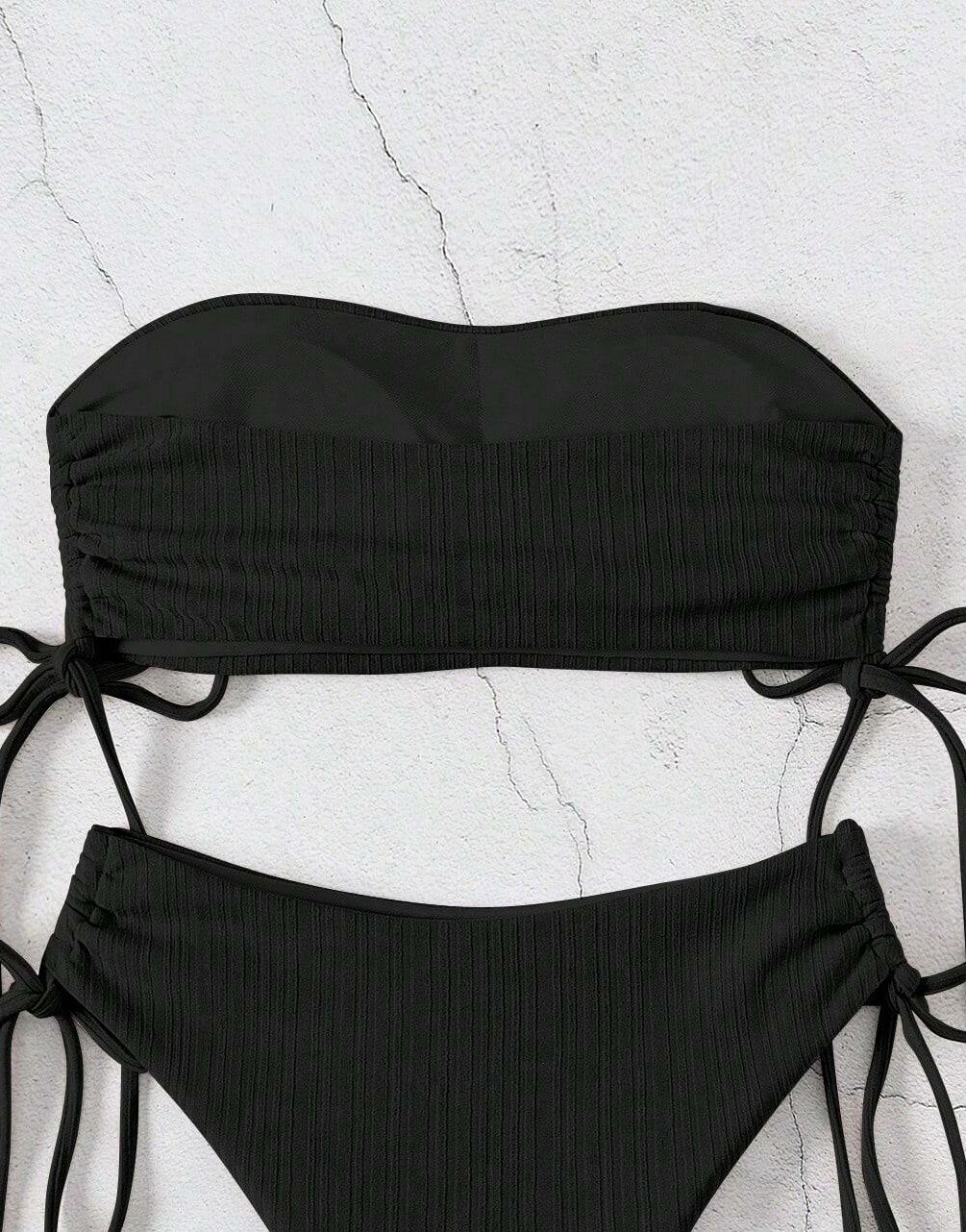 czarna góra od bikini