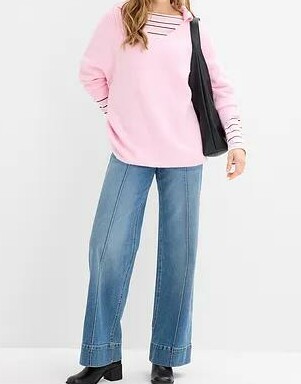 SWETER DAMSKI OVERSIZE Z KOŁNIERZYKIEM 