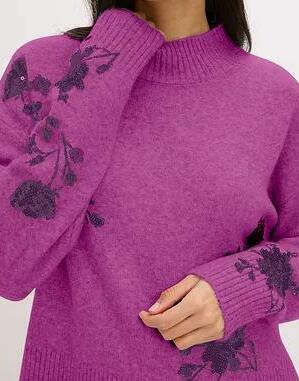 SWETER Z HAFTOWANYMI CEKINAMI