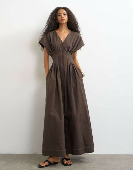 brązowa maxi sukienka kontrastowe szwy v-neck
