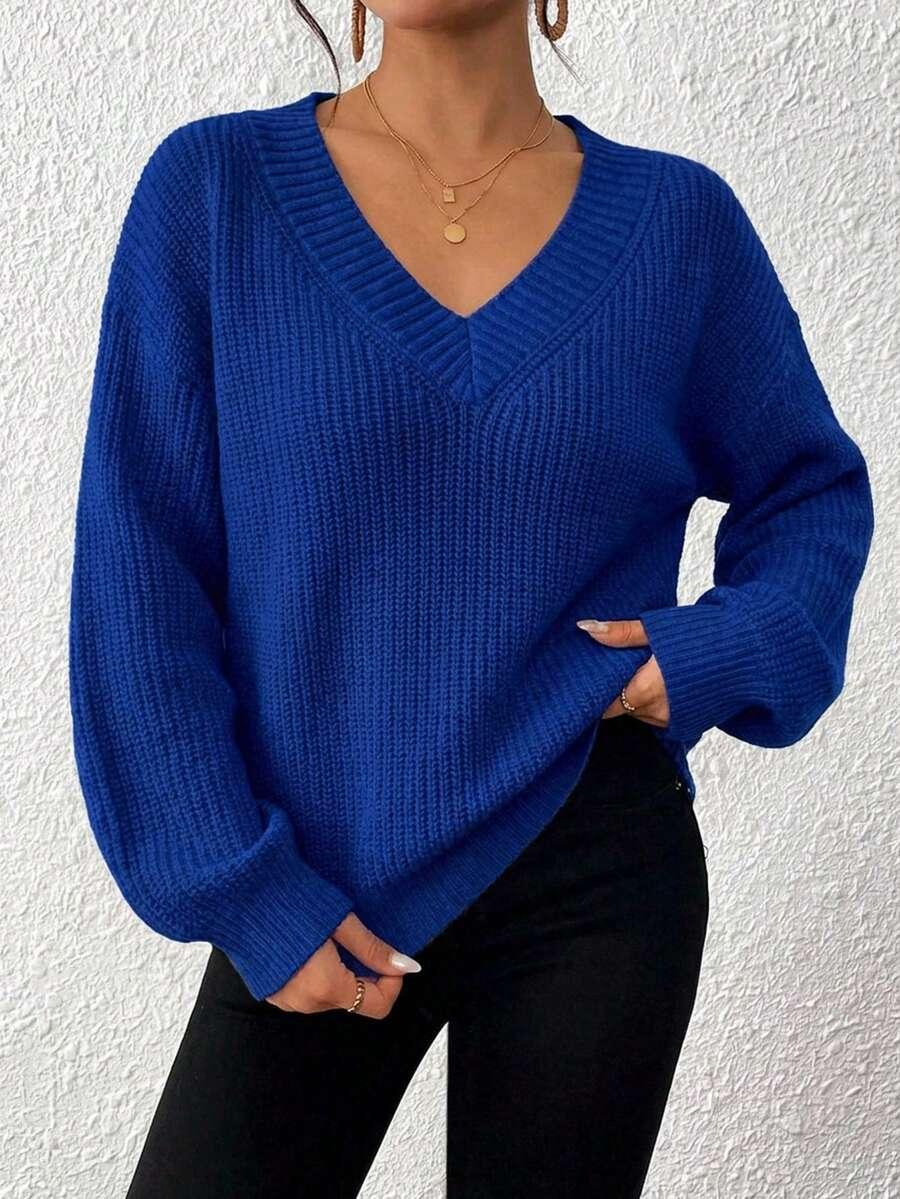 granatowy sweter długi rękaw