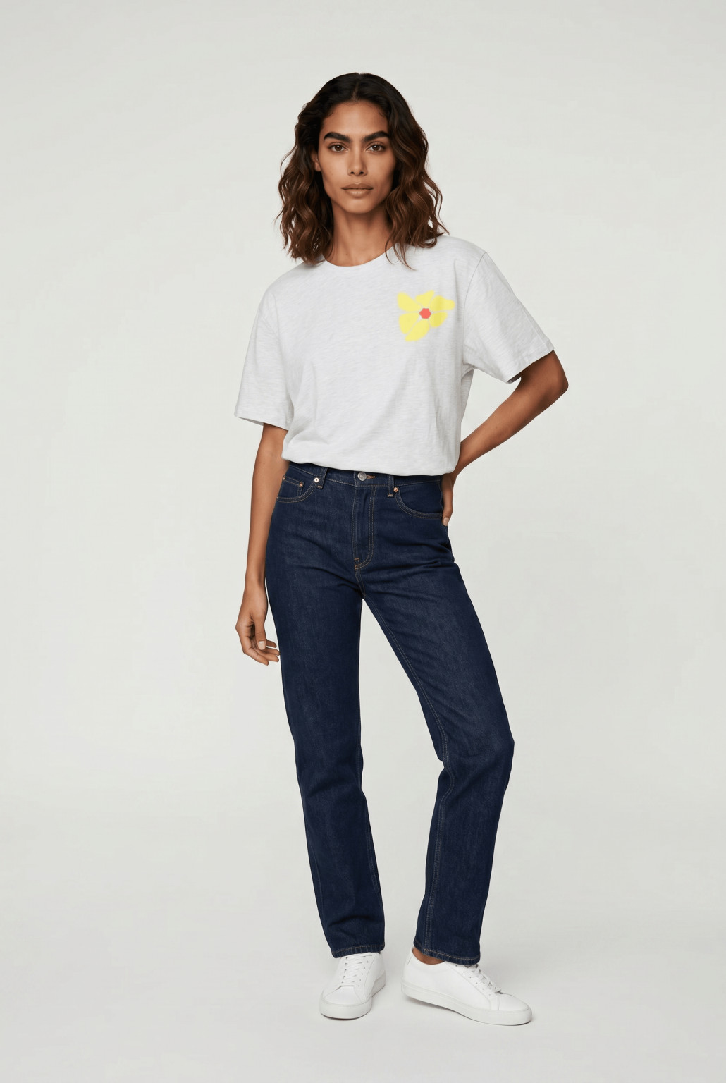 szary t-shirt oversize nadruk kwiaty