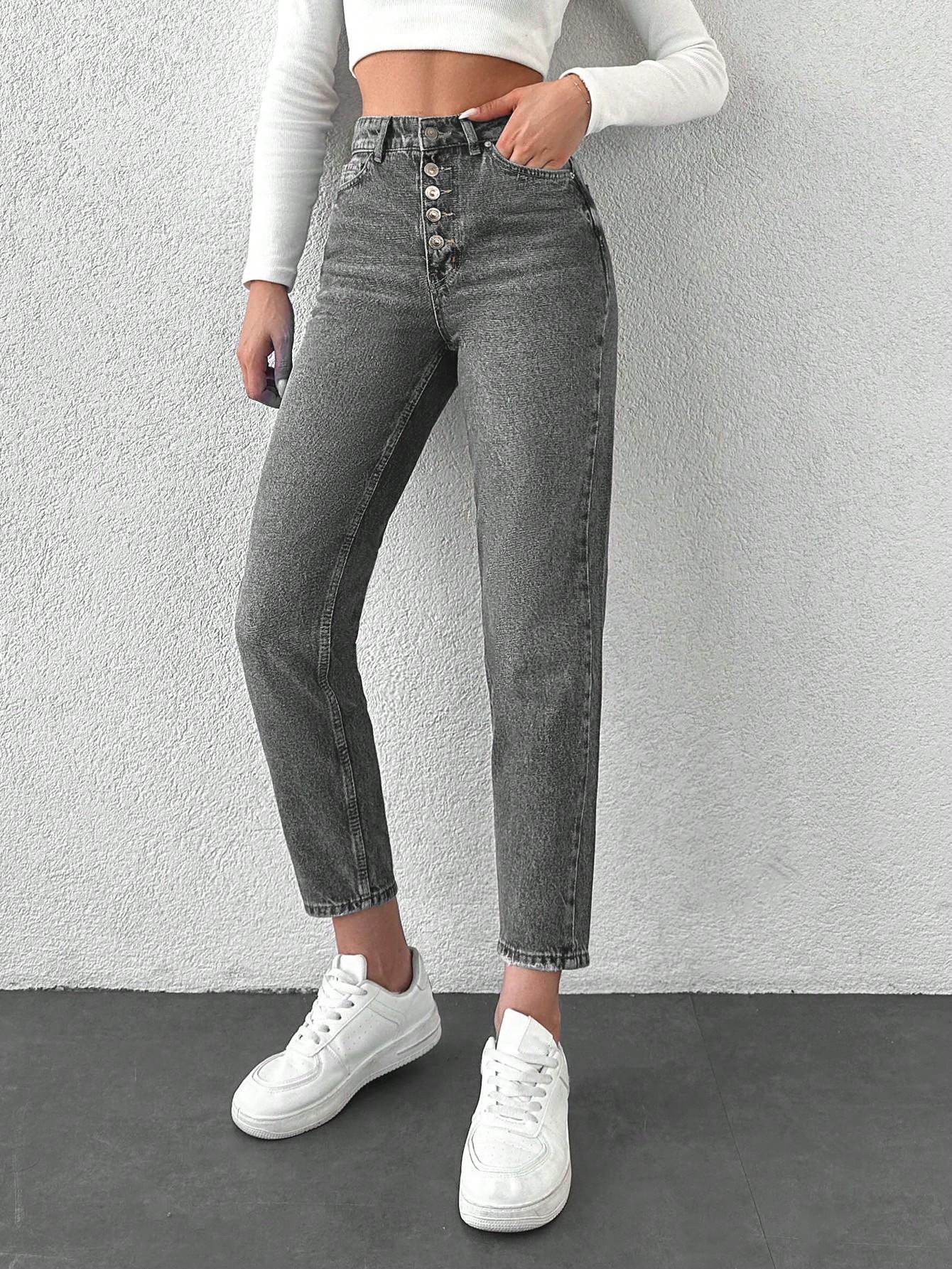 szare spodnie jeans