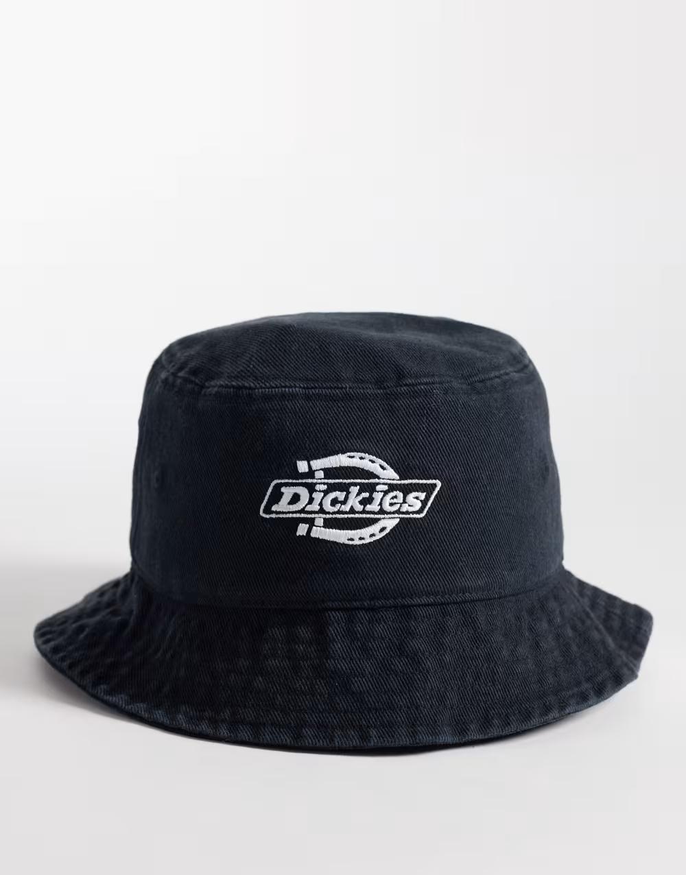 czarny kapelusz typu bucket haft logo